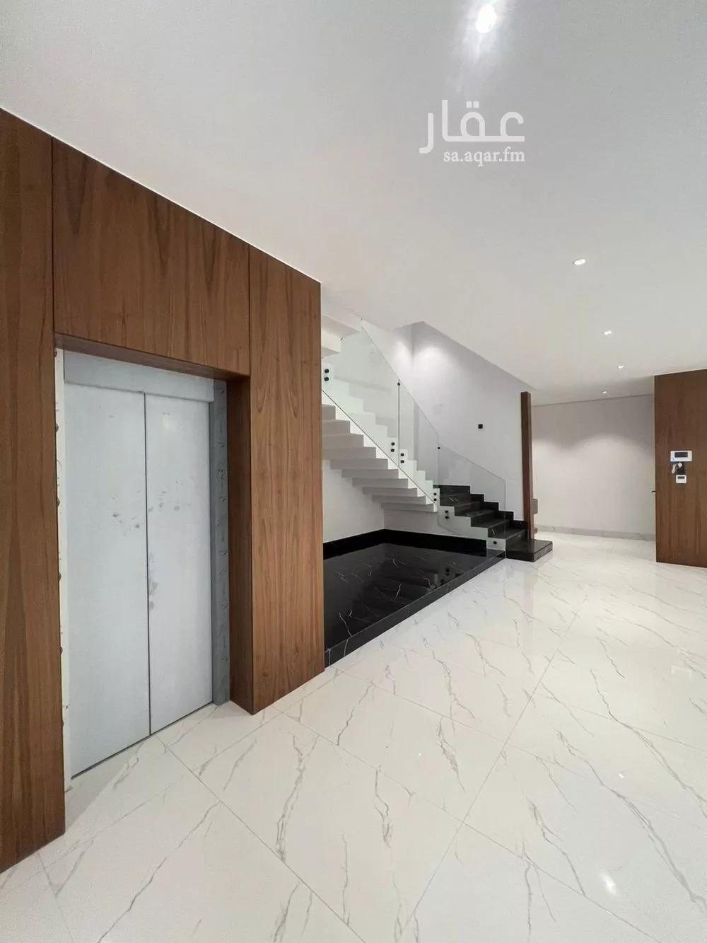 5 bedroom villa in Al Aridh 5