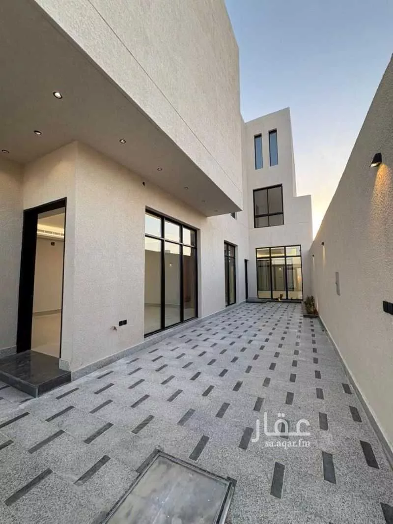6 bedroom villa in Al Mahdiyyah 2