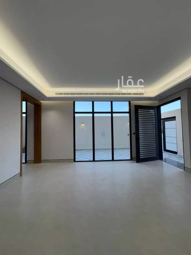 6 bedroom villa in Al Mahdiyyah 9