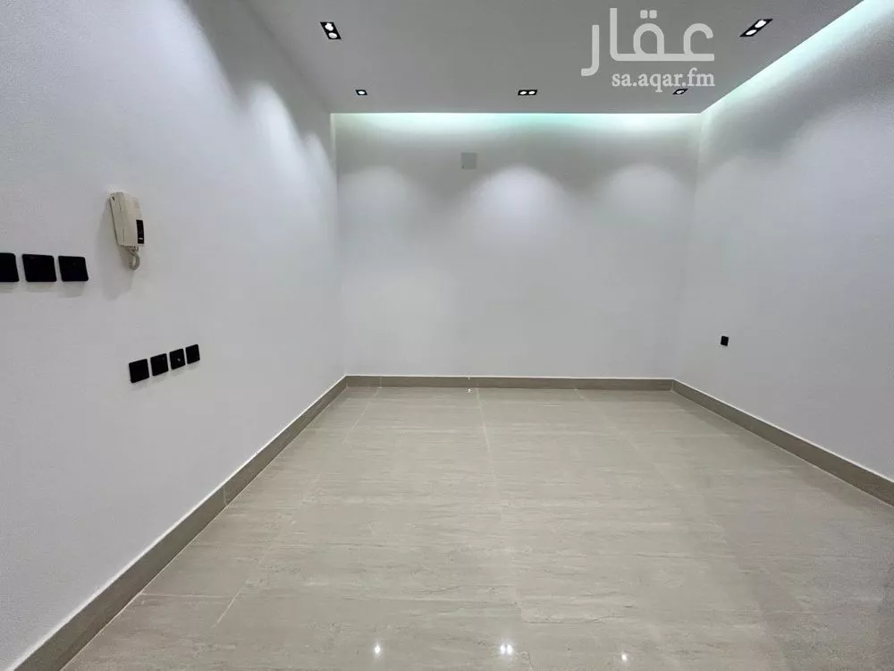 فيلا 8 غرف في العريجاء الغربية 6
