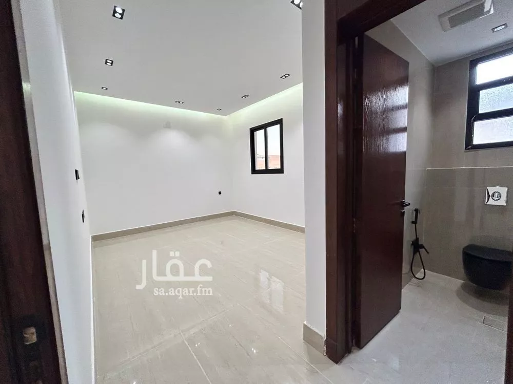 فيلا 8 غرف في العريجاء الغربية 9