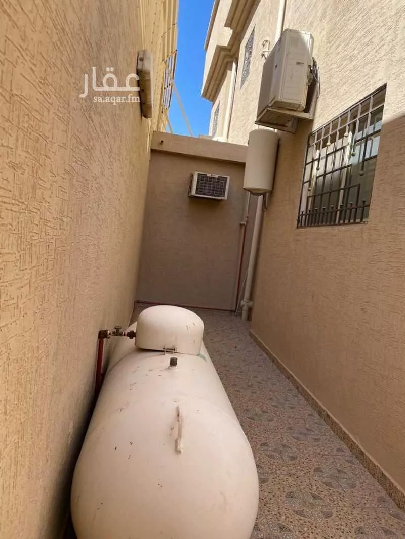 فيلا 12 غرف في ظهرة البديعة 17
