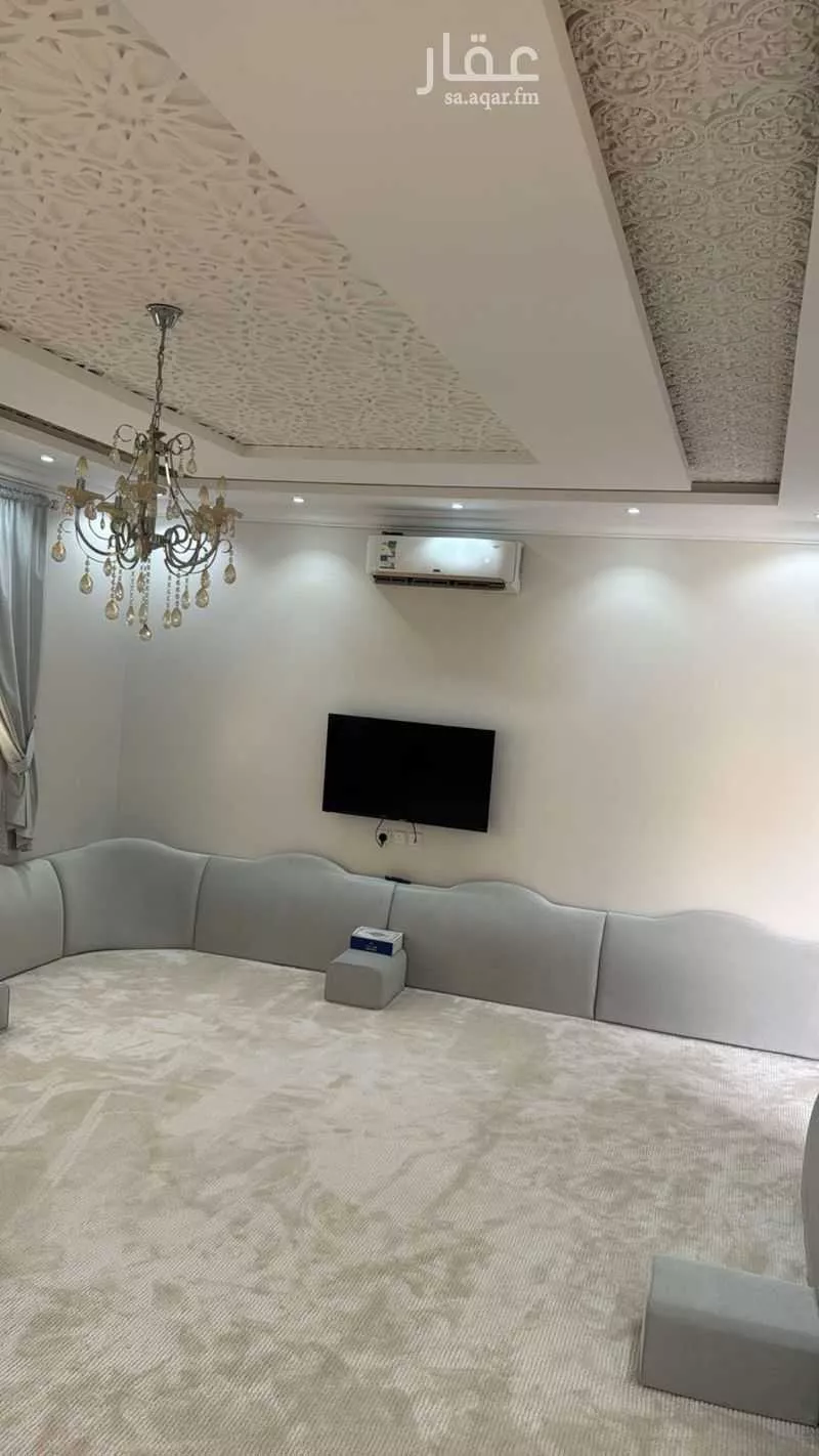 6 bedroom villa in Al Janadriyah 5