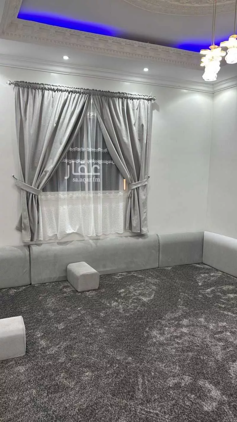 6 bedroom villa in Al Janadriyah 10