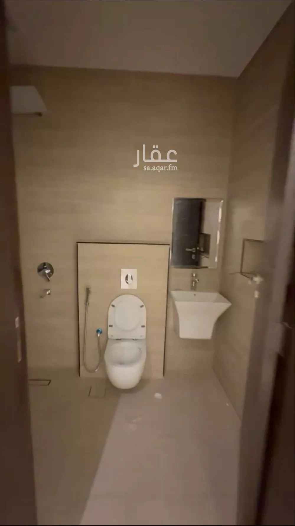 فيلا 6 غرف في الشرق 12