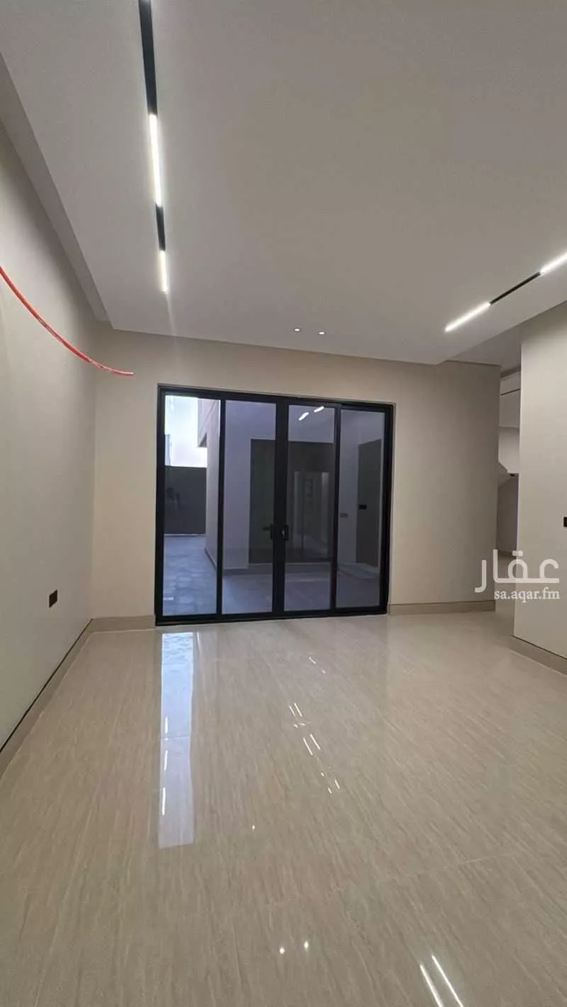 6 bedroom villa in Al Mahdiyyah 4