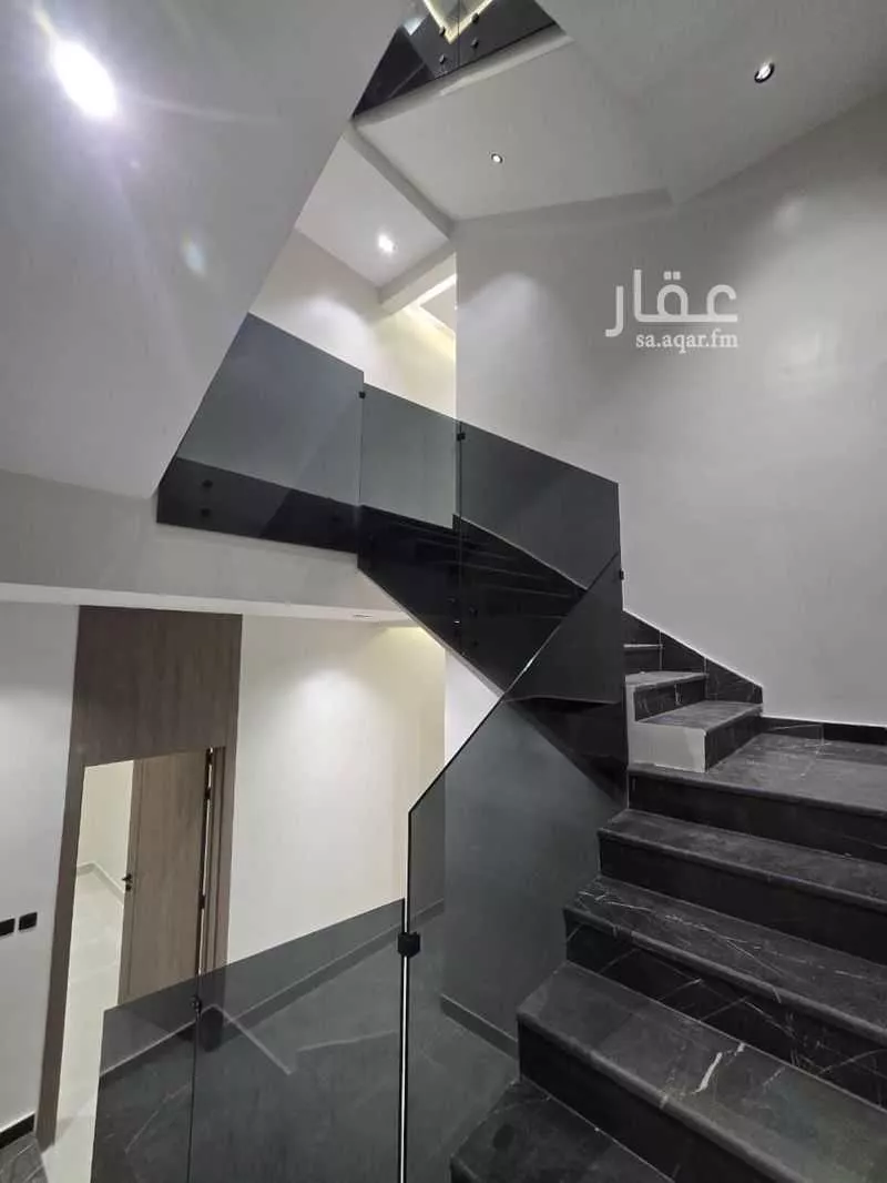 9 bedroom villa in Al Rimal 44