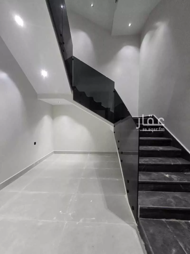 9 bedroom villa in Al Rimal 9