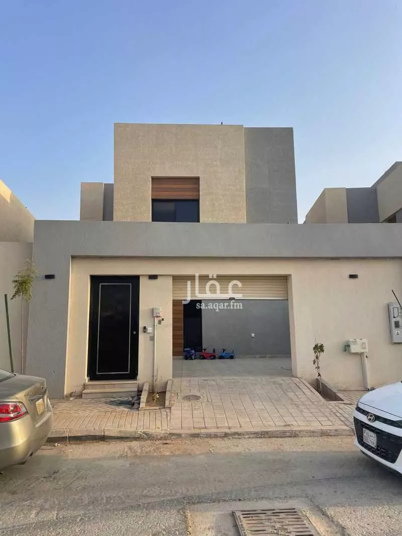 5 bedroom villa in Al Janadriyah 2
