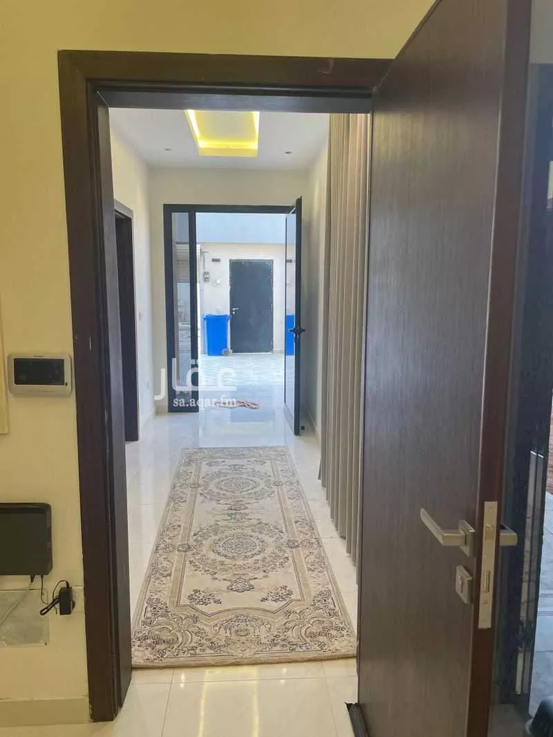 5 bedroom villa in Al Janadriyah 12