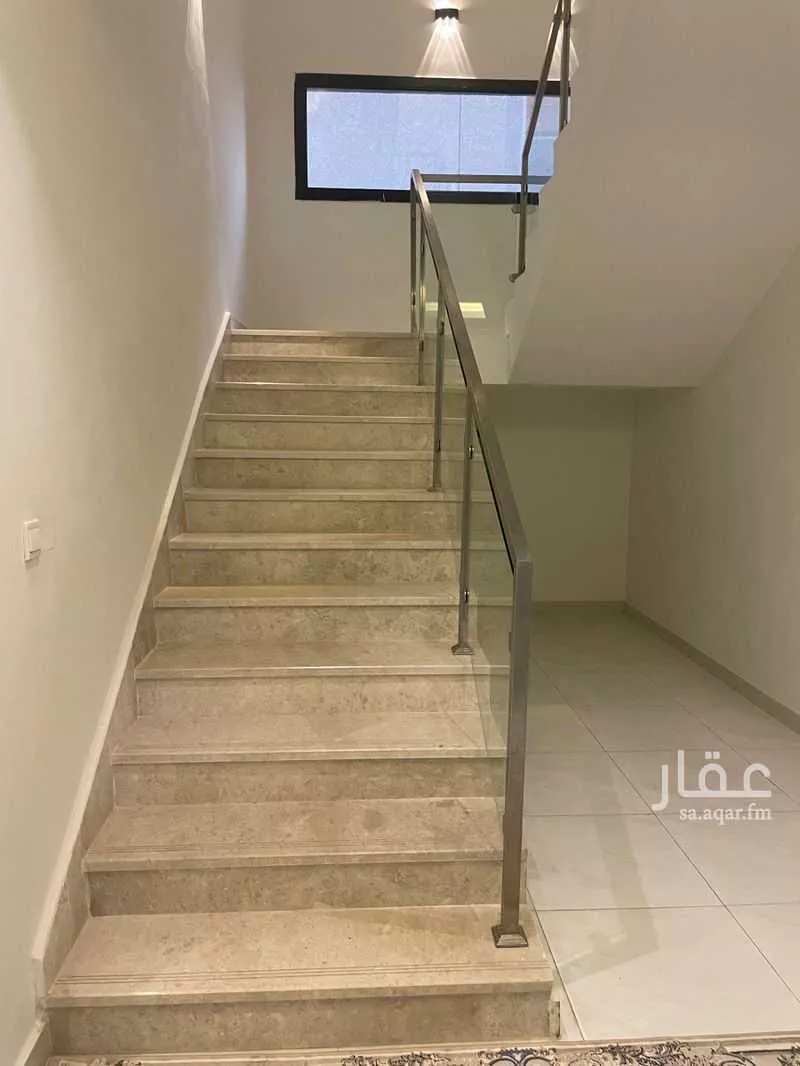5 bedroom villa in Al Janadriyah 13