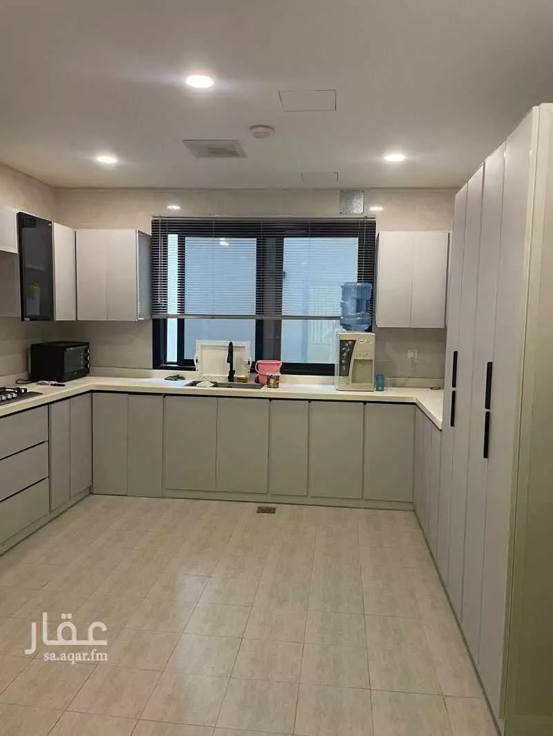 5 bedroom villa in Al Janadriyah 17