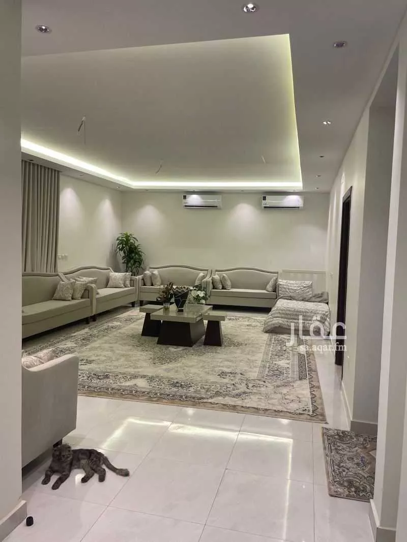 5 bedroom villa in Al Janadriyah 19
