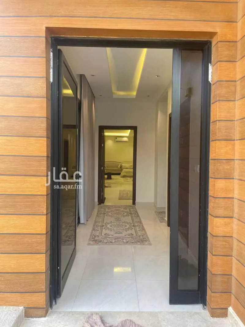 5 bedroom villa in Al Janadriyah 8