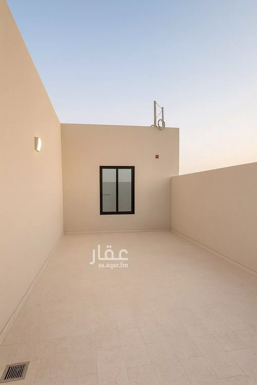 5 bedroom villa in Al Janadriyah 11
