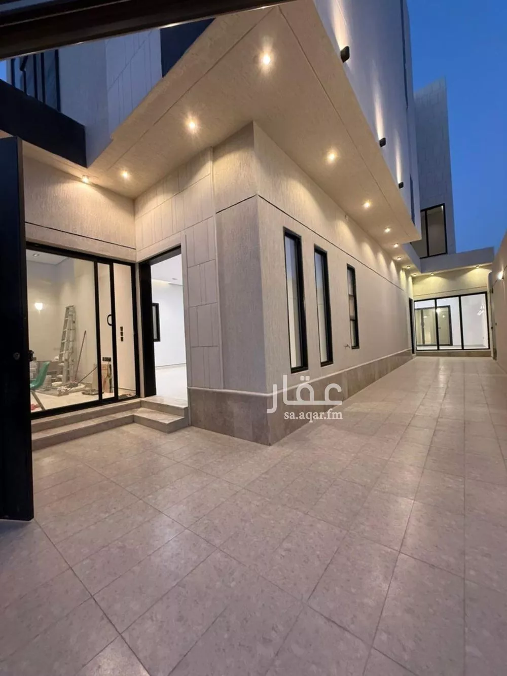 5 bedroom villa in Al Janadriyah 5