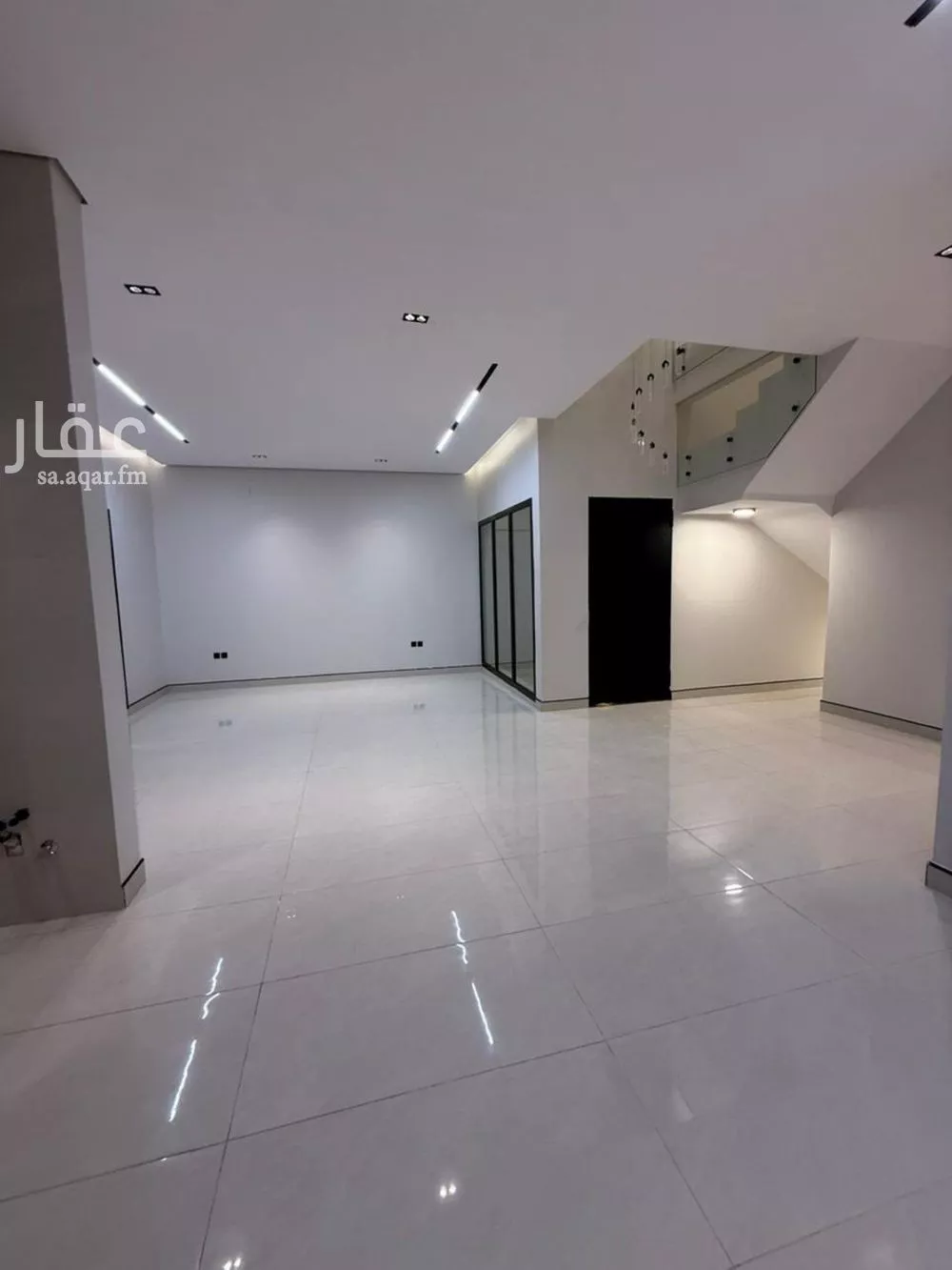 5 bedroom villa in Al Janadriyah 7