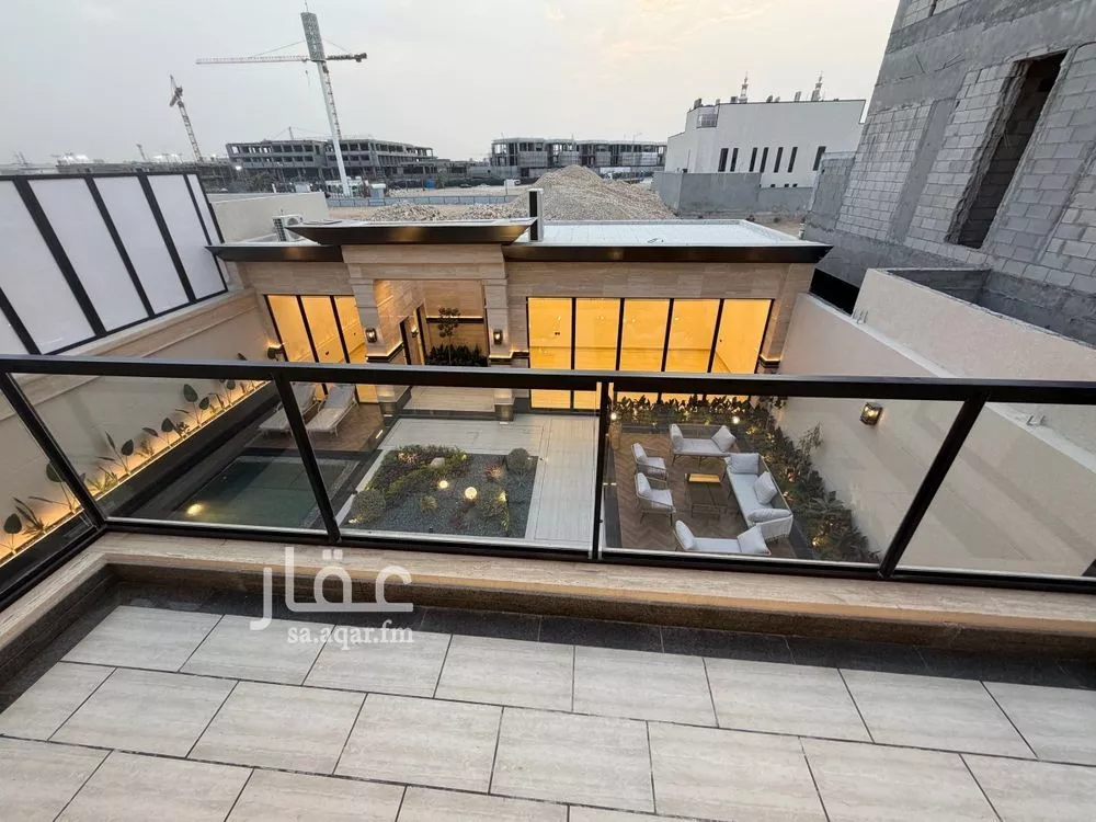 6 bedroom villa in Al Nakheel 8