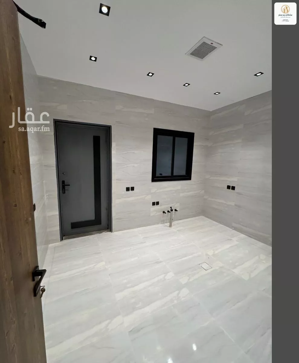 12 bedroom villa in Ash Sharq 5
