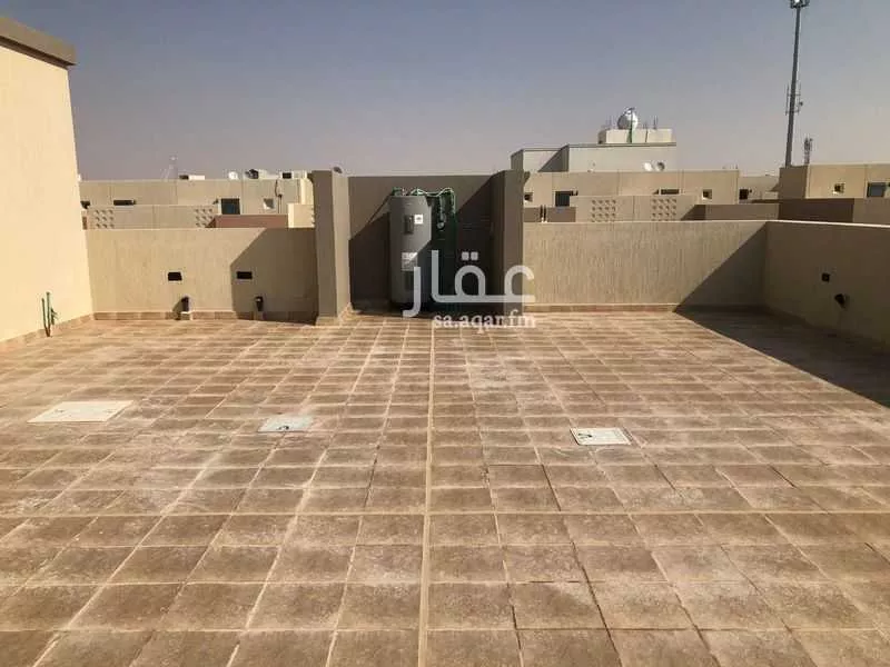 فيلا 5 غرف في العارض 8