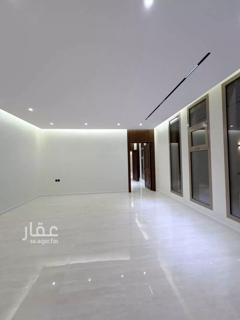 6 bedroom villa in Al Mahdiyyah 3
