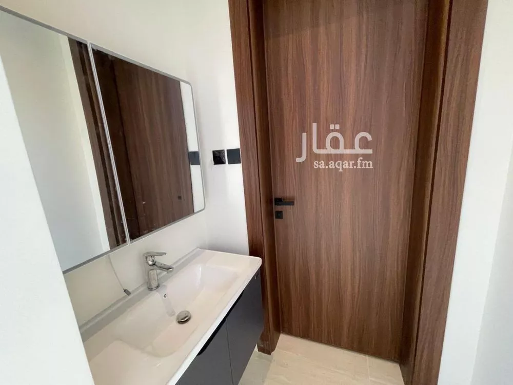 فيلا 3 غرف في العارض 7