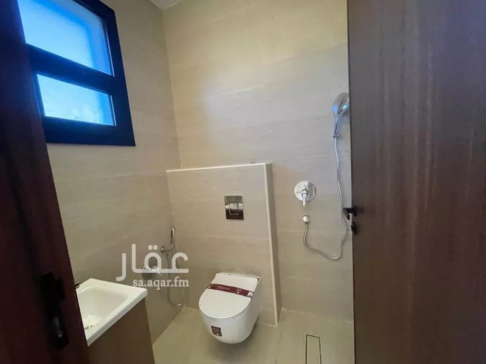 فيلا 3 غرف في العارض 8