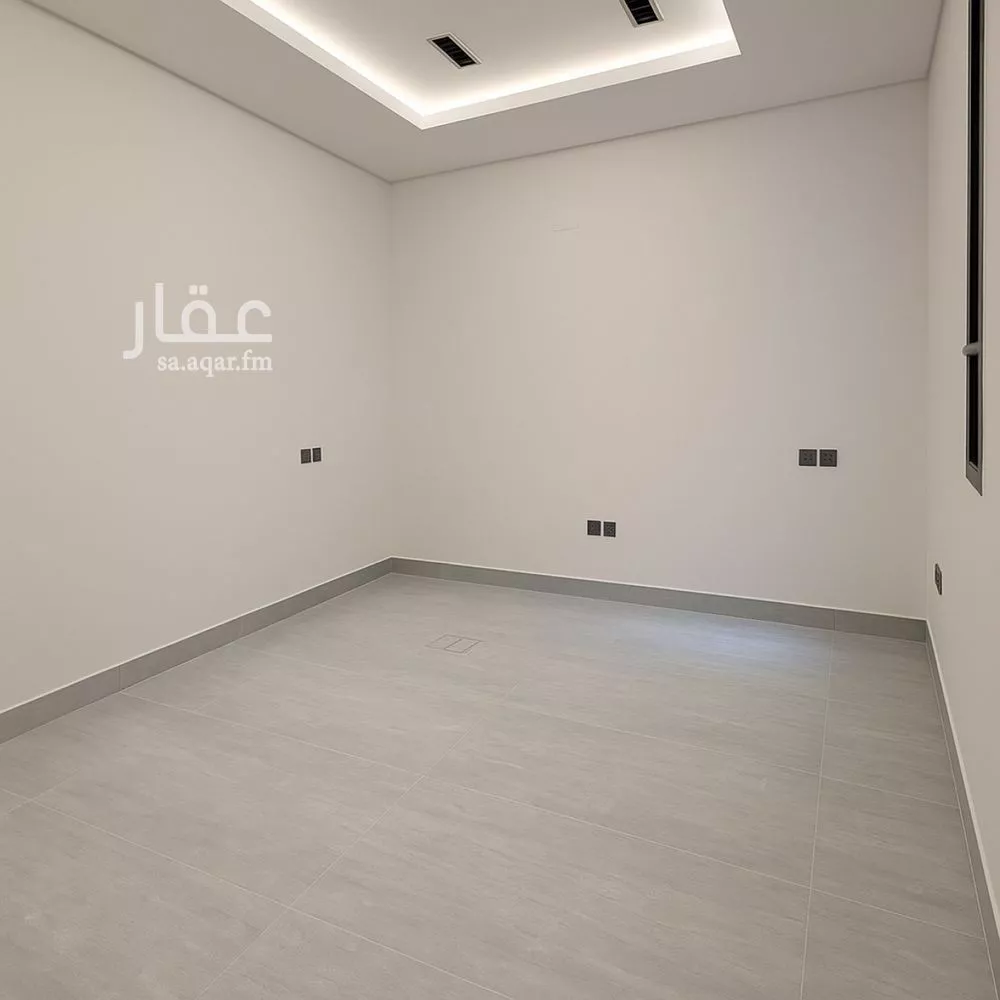 فيلا 4 غرف في الرمال 10