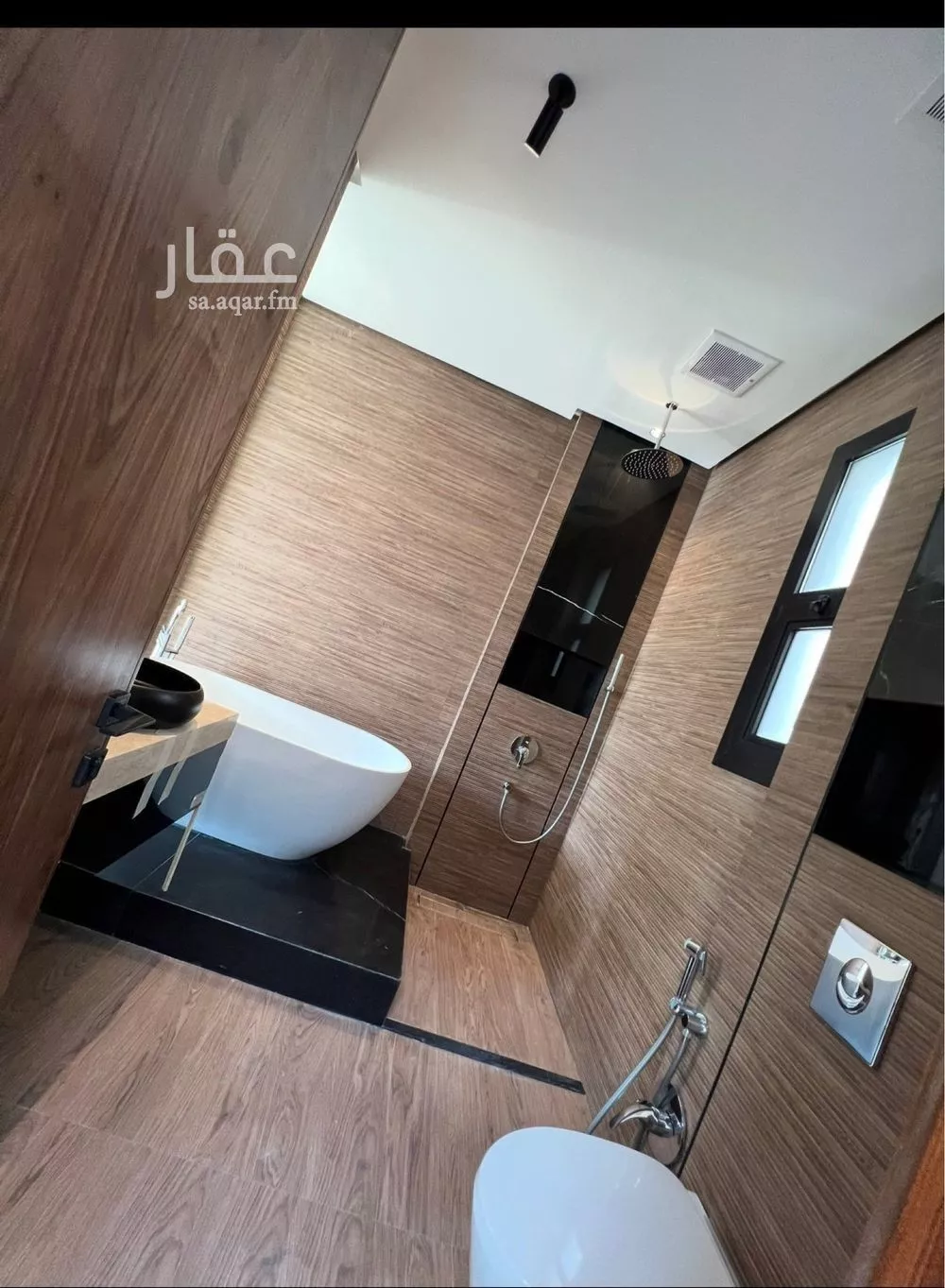 6 bedroom villa in Al Malqa 10