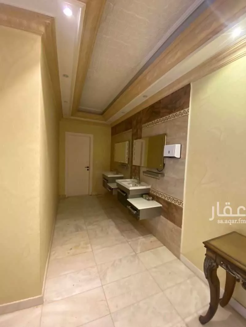 8 bedroom villa in Al Aqiq 11