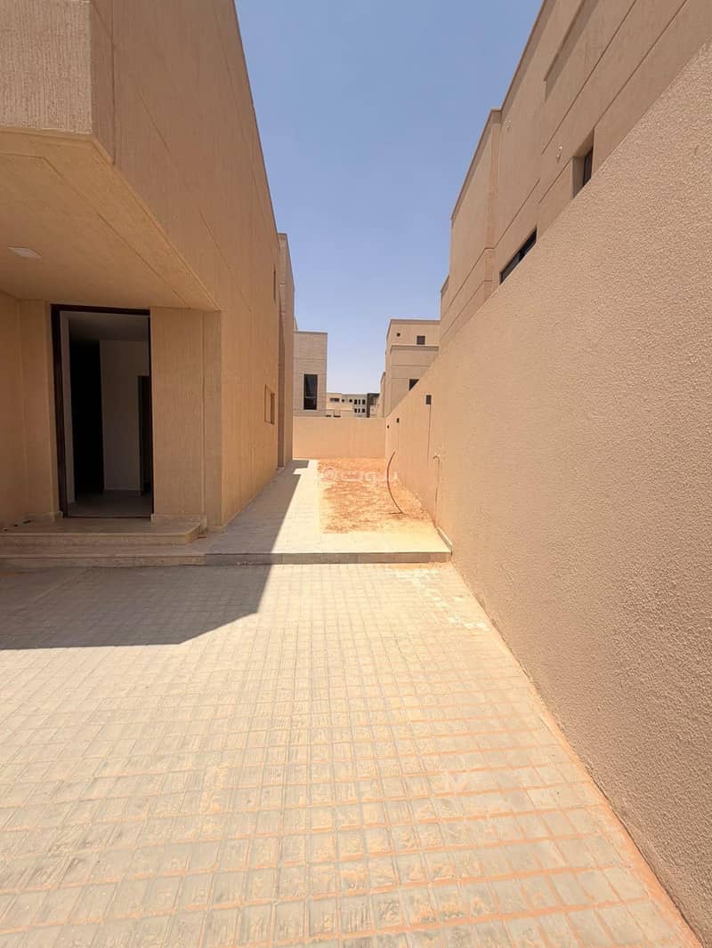 5 bedroom villa in Al Bashaer, Riyadh 8