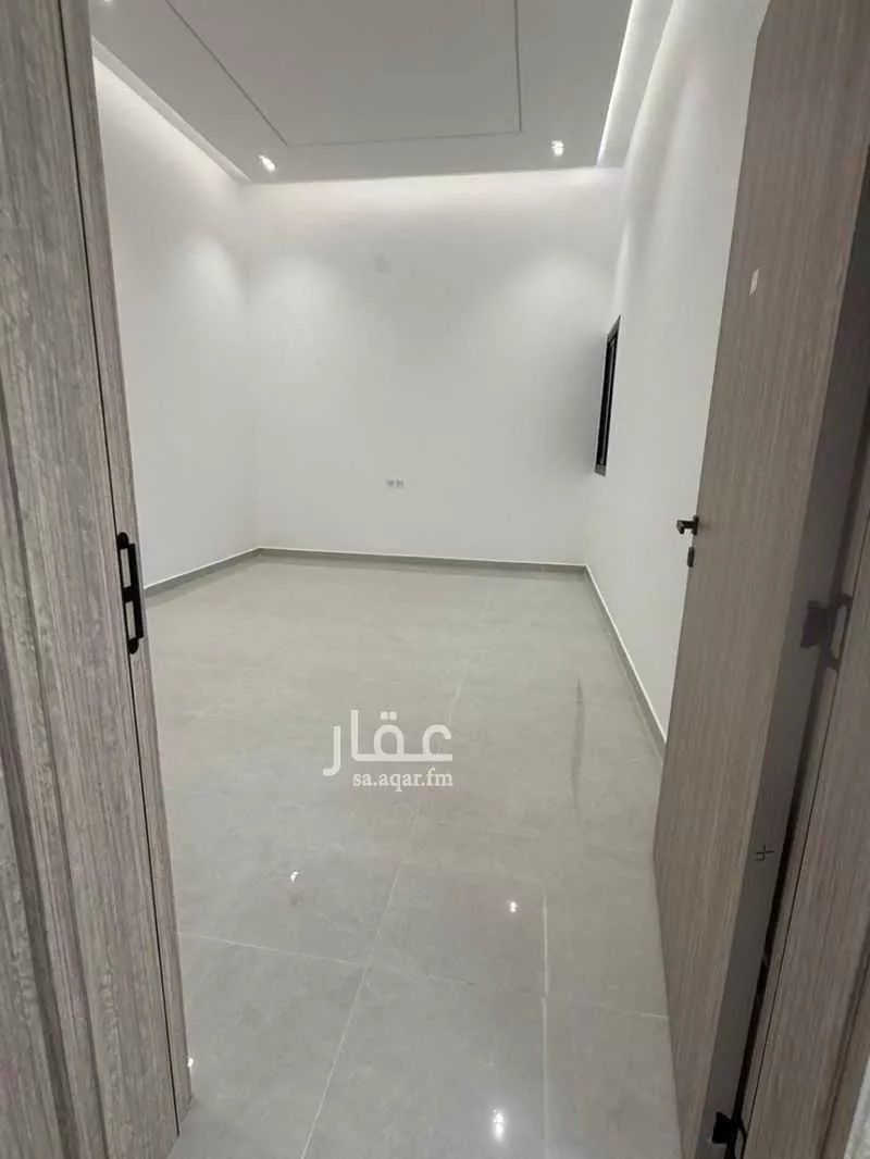 10 bedroom apartment in Al Maizilah 2