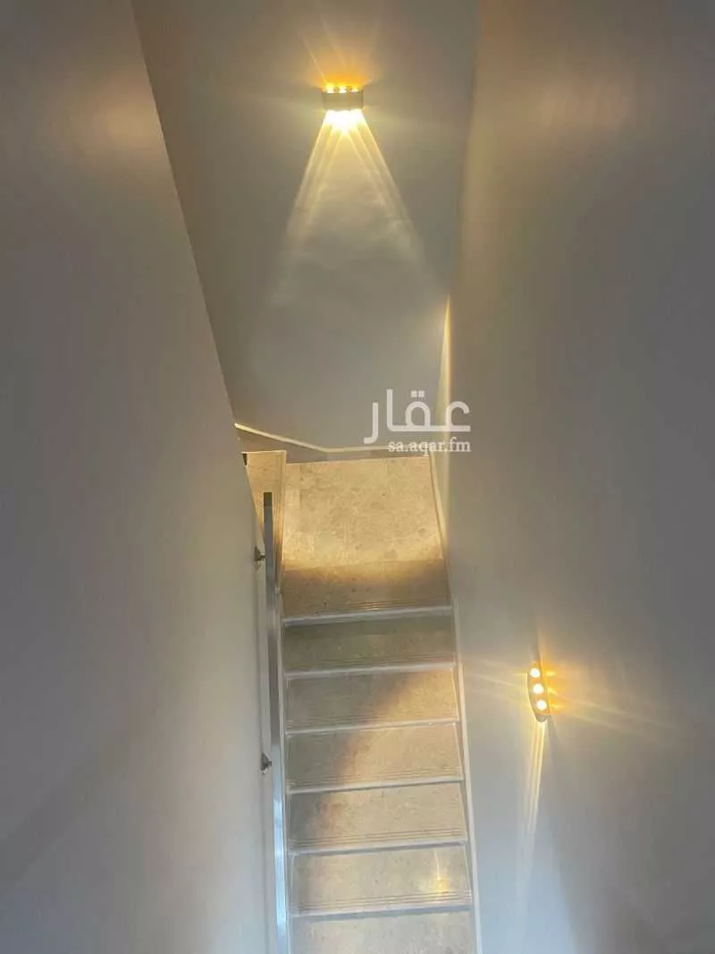 فيلا 4 غرف في الجنادرية 30