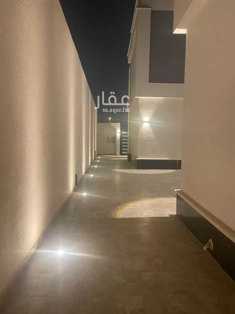 فيلا 4 غرف في الجنادرية 9