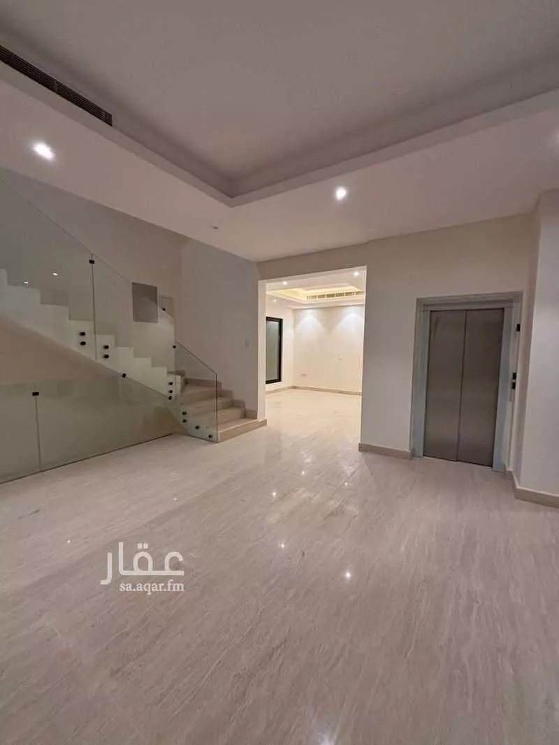 فيلا 5 غرف في الملقا 16