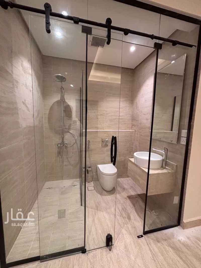 فيلا 5 غرف في الملقا 24