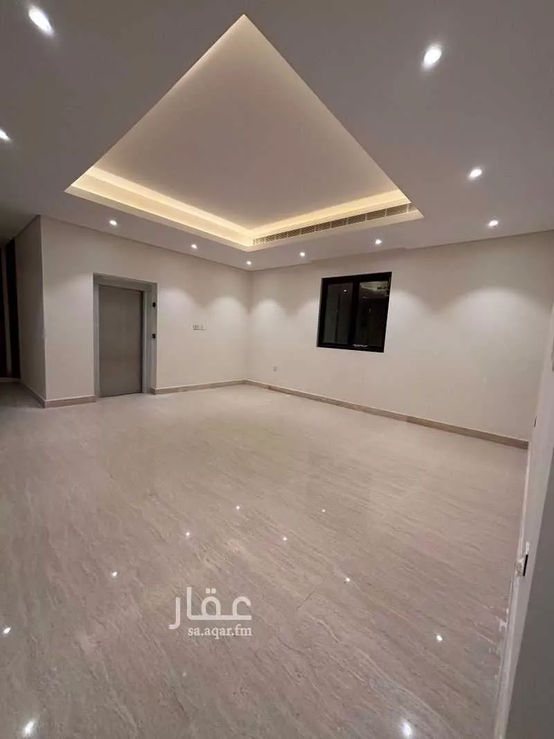 فيلا 5 غرف في الملقا 25