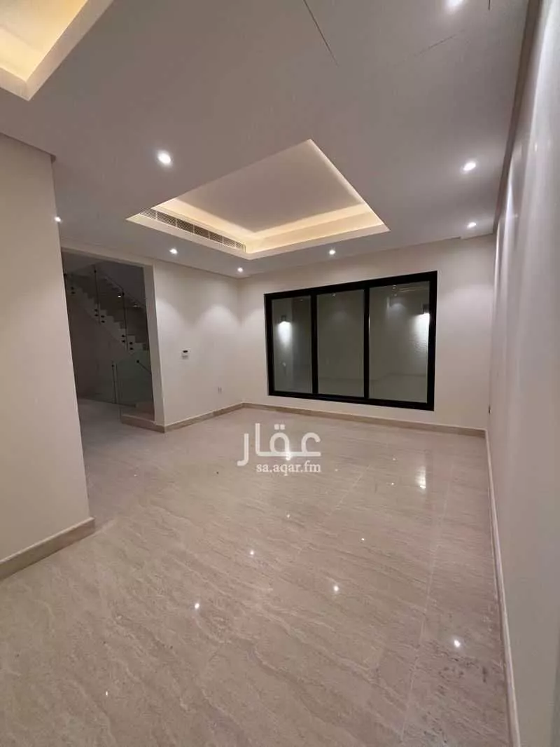 فيلا 5 غرف في الملقا 10