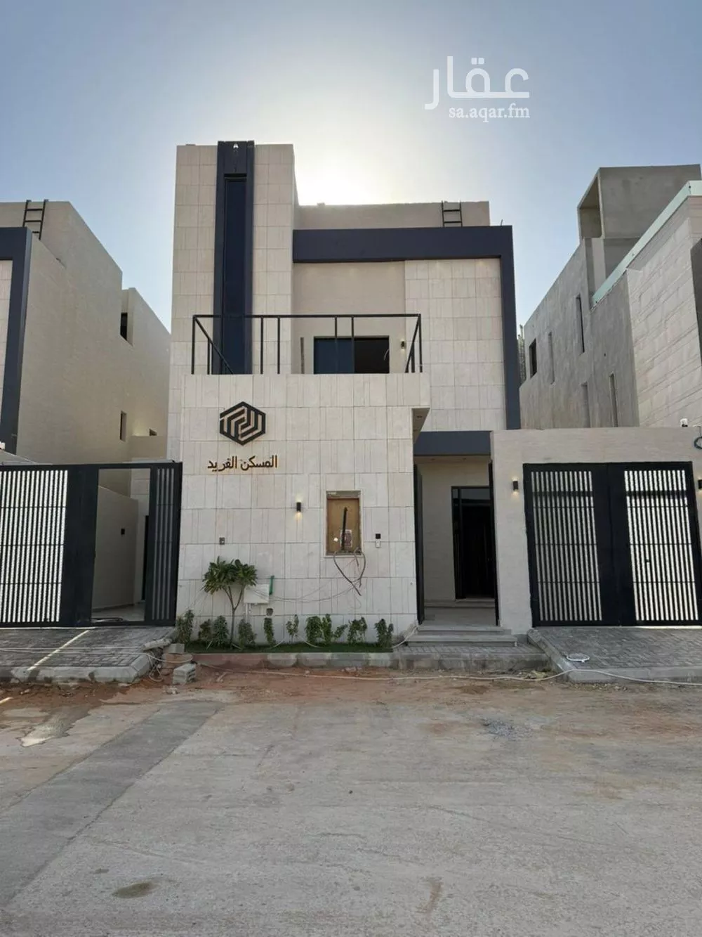 5 bedroom villa in Al Rimal 7