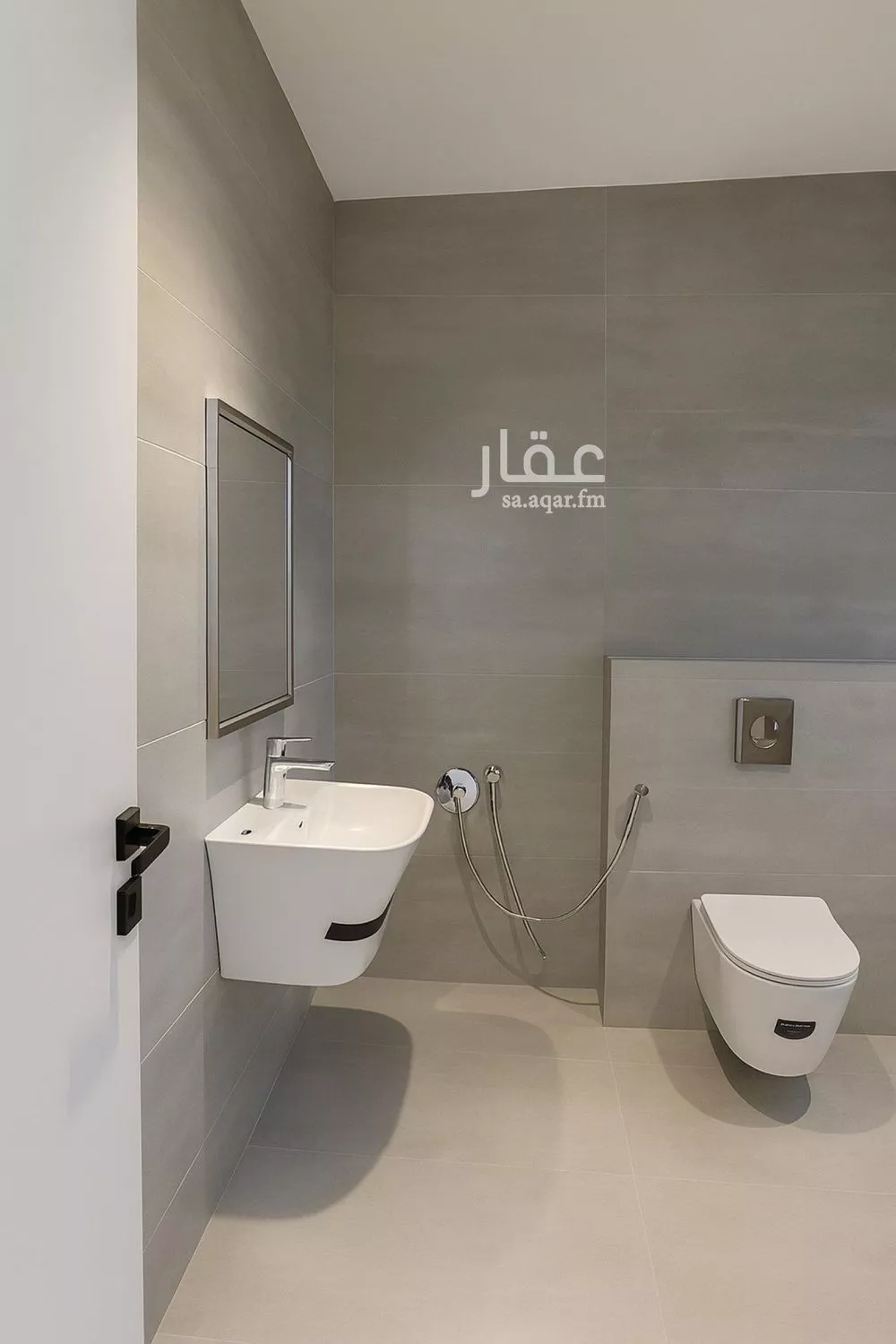 6 bedroom apartment in Al Janadriyah 6