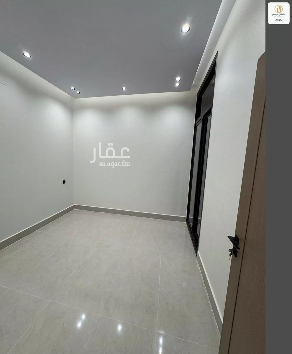 فيلا 12 غرف في الشرق 19