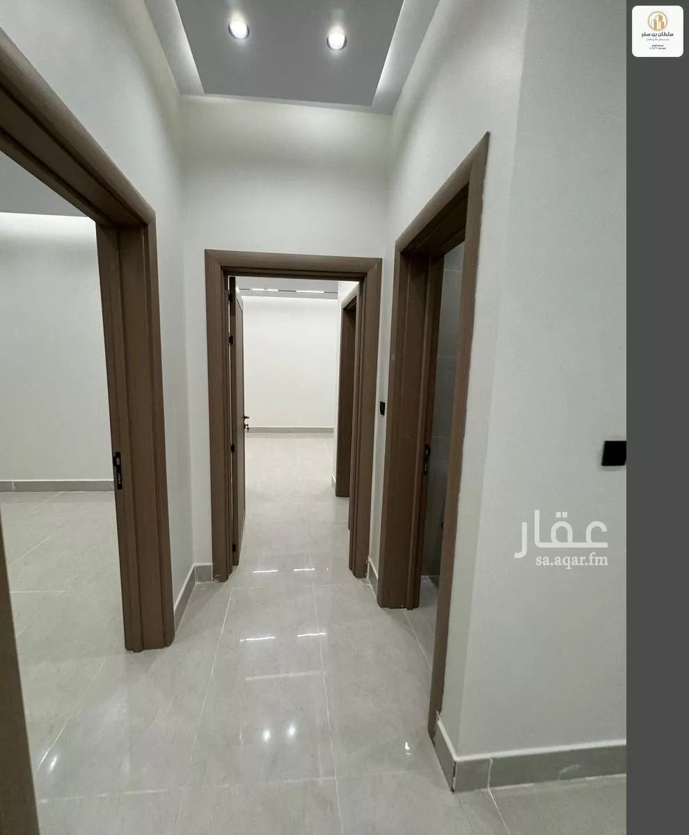 فيلا 12 غرف في الشرق 10