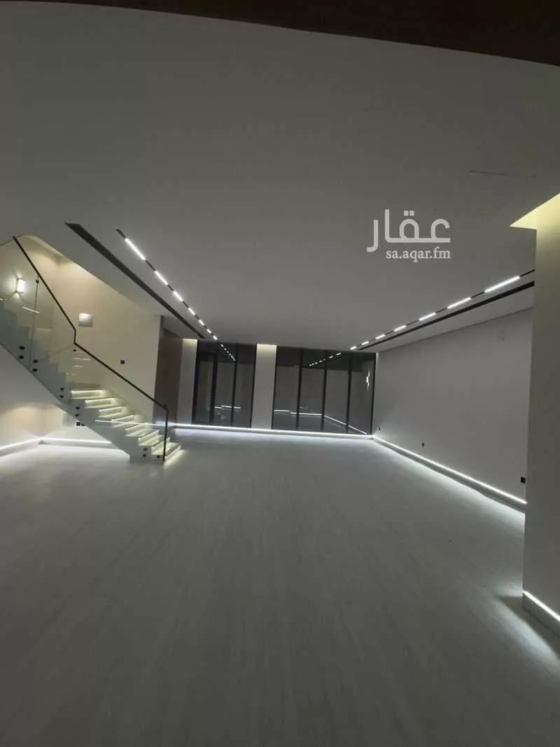 5 bedroom villa in Al Aridh 8