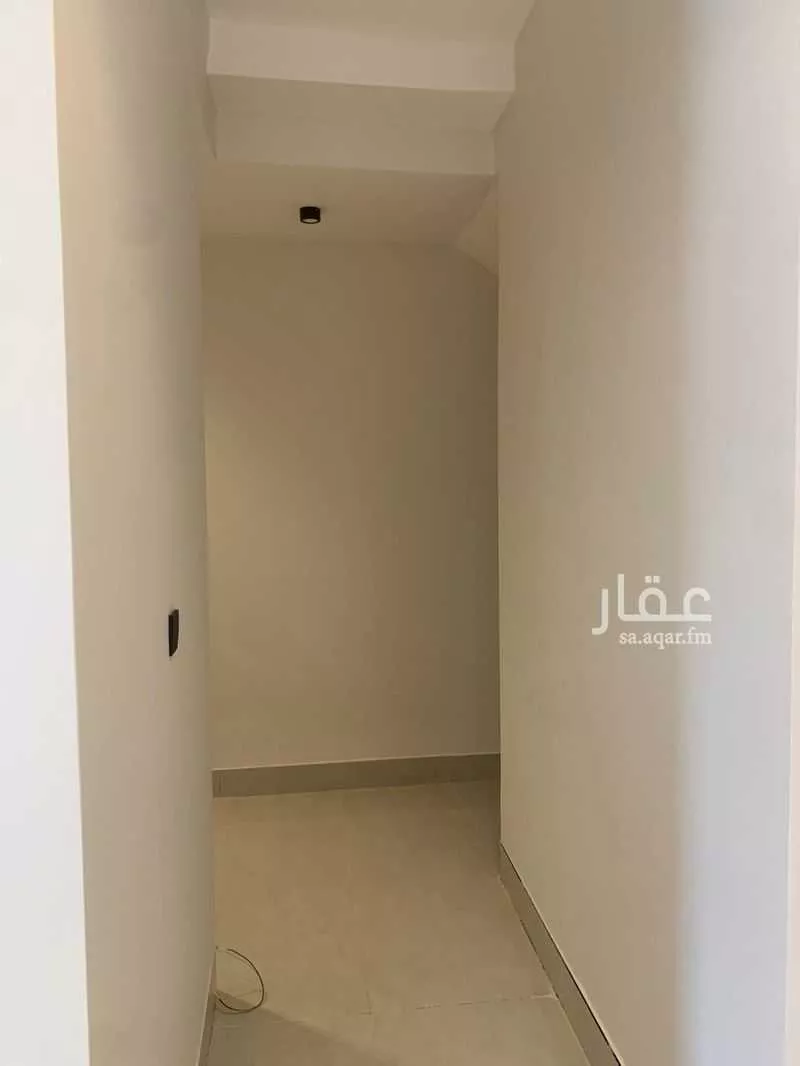 9 bedroom villa in Al Yarmouk 11