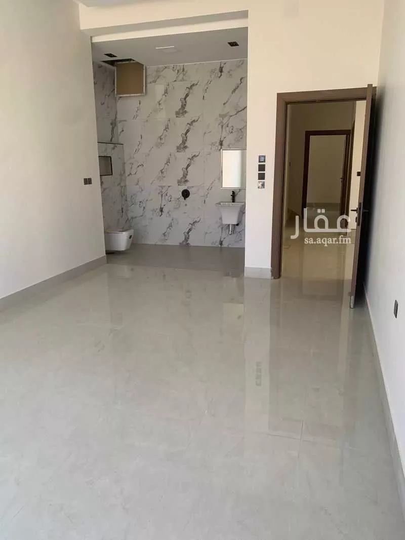 9 bedroom villa in Al Yarmouk 9