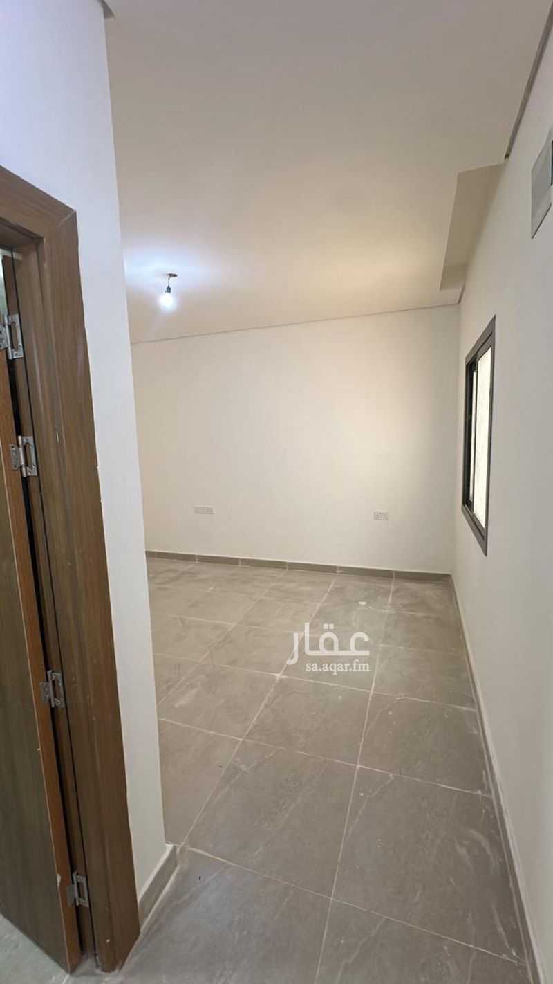 5 bedroom villa in Riyadh 13