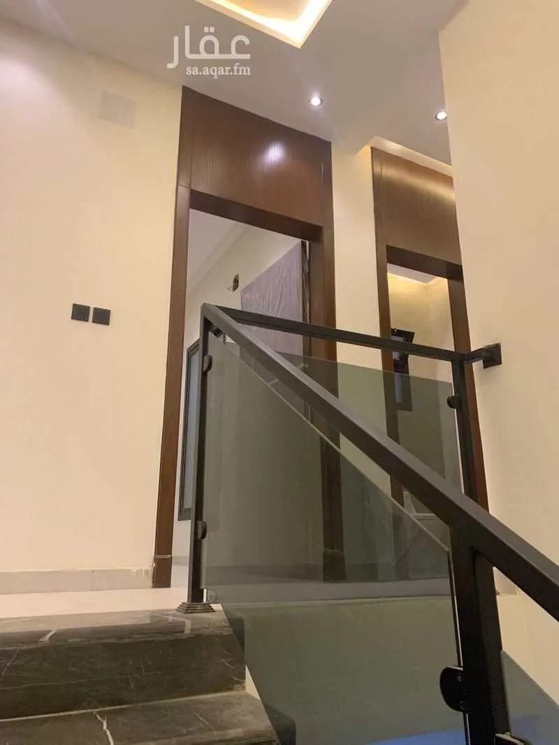 6 bedroom villa in Okaz 8