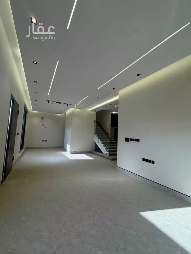 7 bedroom villa in Al Rimal 13