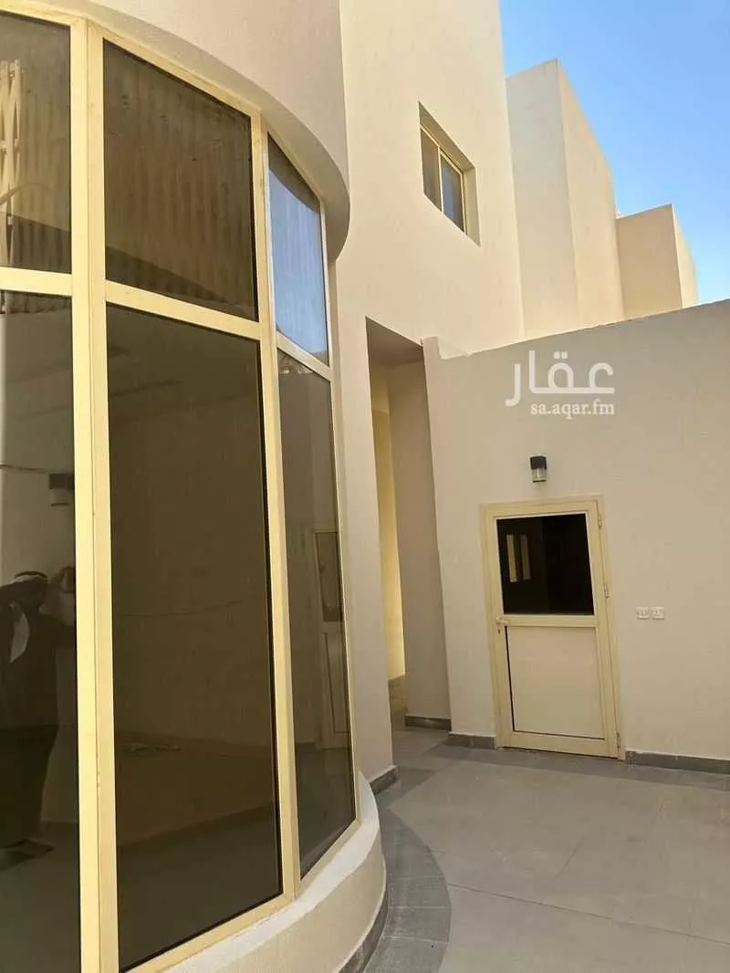 5 bedroom villa in Al Yasmin 19