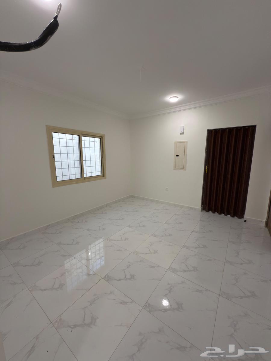 3 bedroom apartment in Al Thuqbah, Eastern Province 8